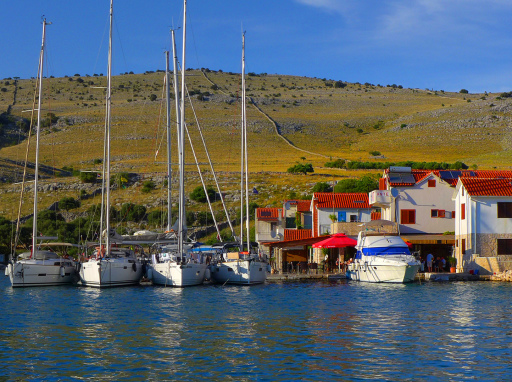 Foto einer Bucht in den Kornaten -  Organisation eines Segelurlaub in Kroatien